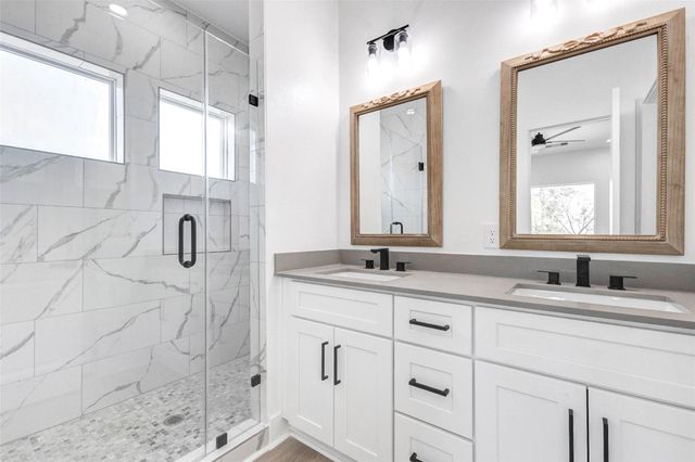 5912 Mayle Street A, Houston, TX 77016