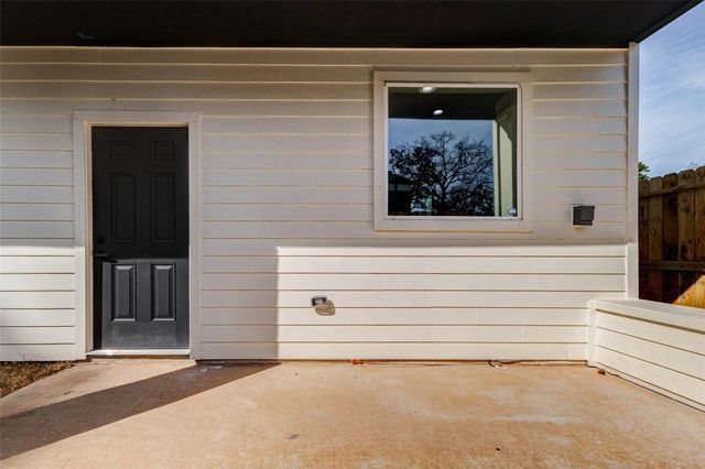 5912 Mayle Street A, Houston, TX 77016