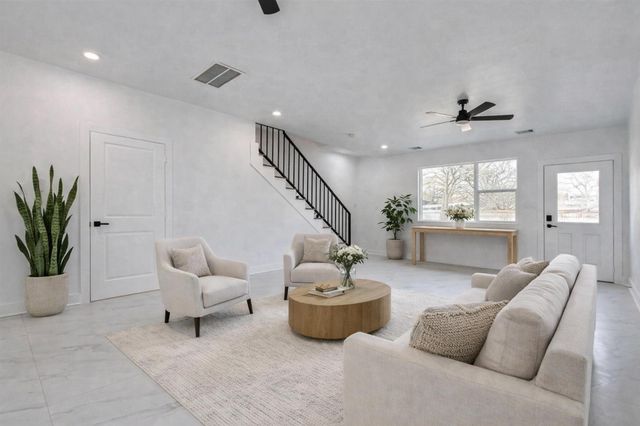 5912 Mayle Street A, Houston, TX 77016