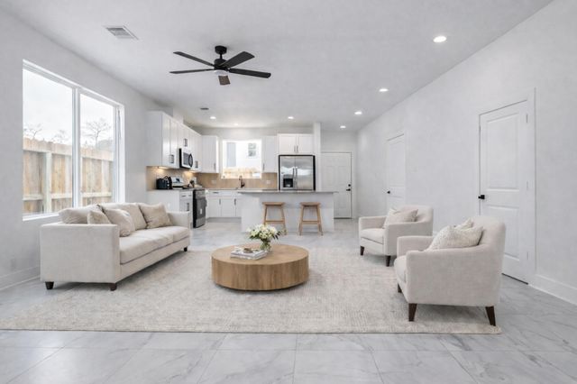 5912 Mayle Street A, Houston, TX 77016