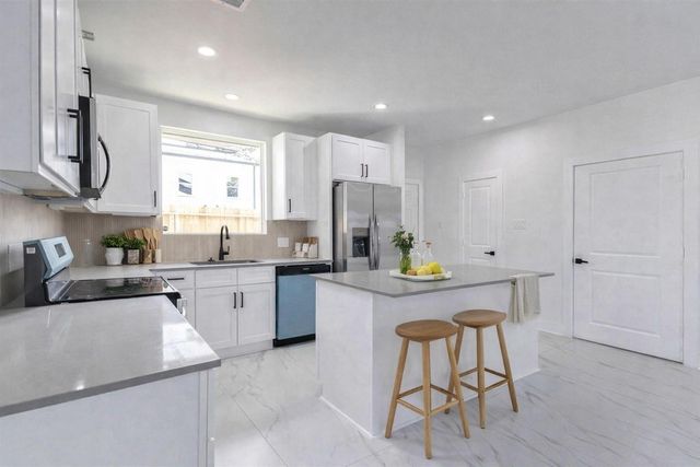 5912 Mayle Street A, Houston, TX 77016