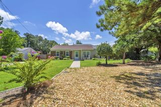 57 7th Street, Shalimar, FL 32579