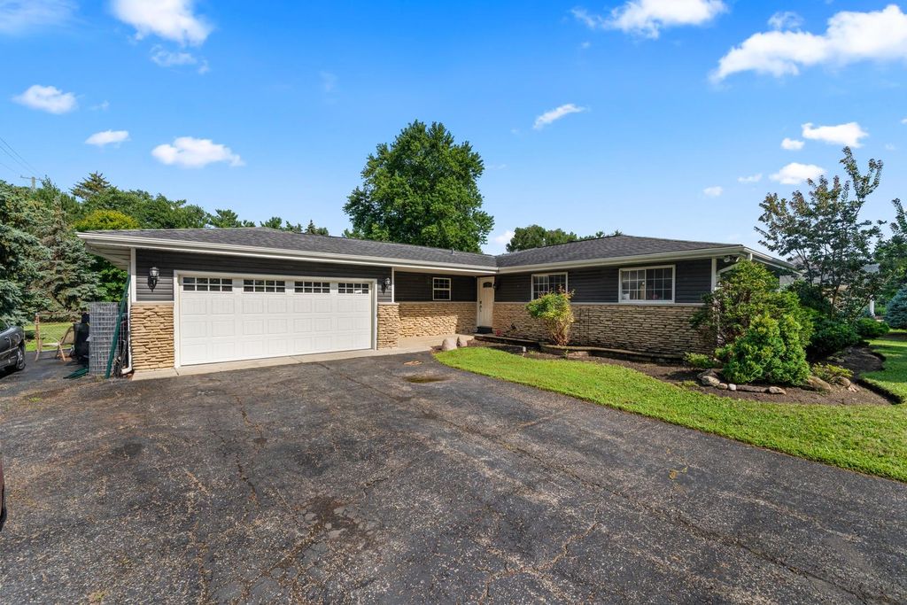 15913 Rankin Drive, Lockport, IL 60441