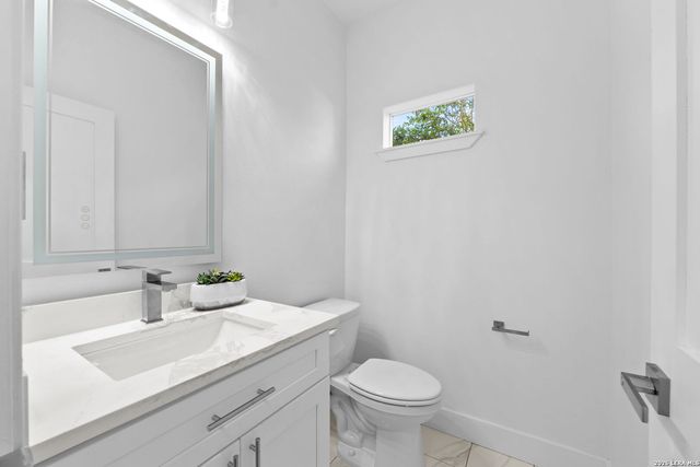 117 Carle, San Antonio, TX 78204