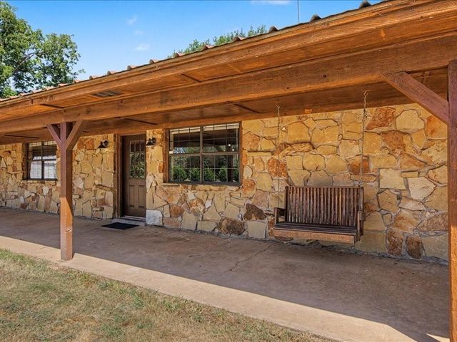 1816 County Road 2040, Ravenna, TX 75476