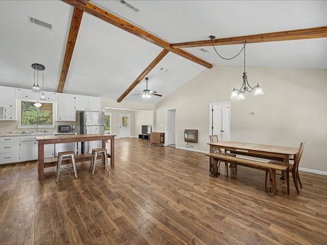 1816 County Road 2040, Ravenna, TX 75476