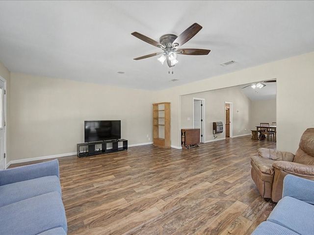 1816 County Road 2040, Ravenna, TX 75476