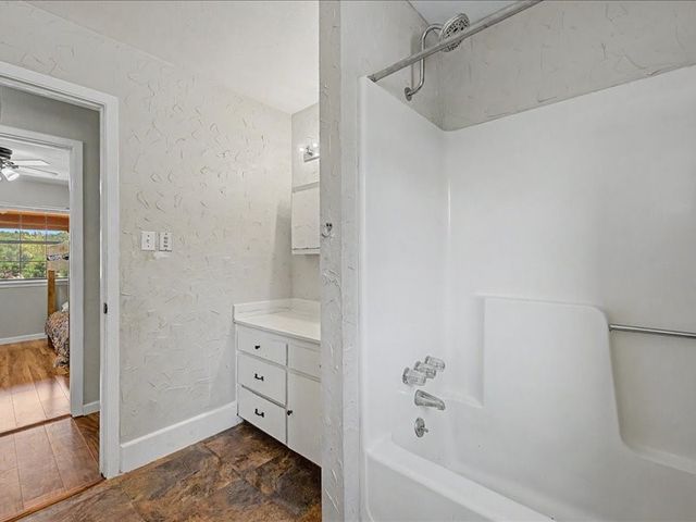 1816 County Road 2040, Ravenna, TX 75476