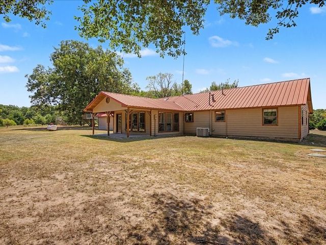 1816 County Road 2040, Ravenna, TX 75476
