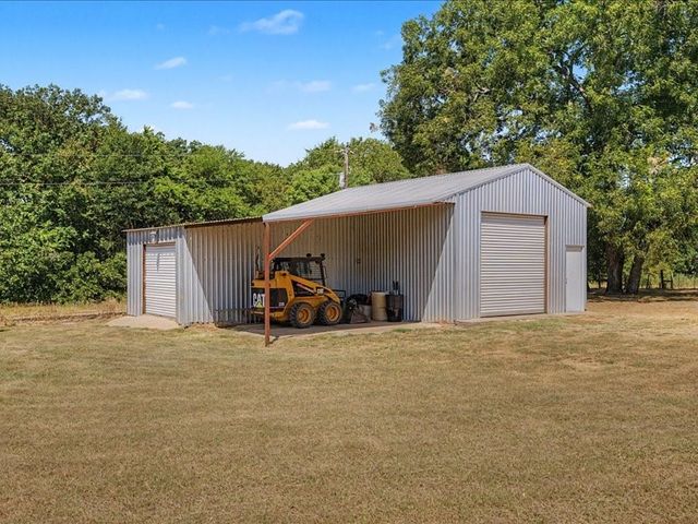 1816 County Road 2040, Ravenna, TX 75476