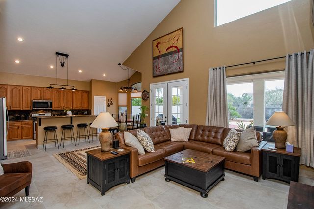13065 N Woodburne Avenue, Oro Valley, AZ 85755