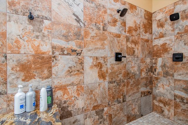 13065 N Woodburne Avenue, Oro Valley, AZ 85755