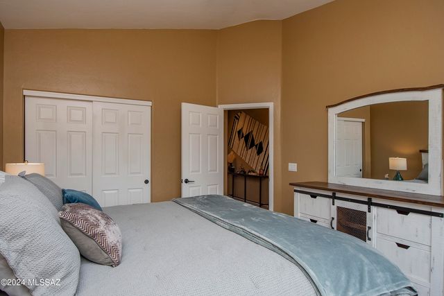 13065 N Woodburne Avenue, Oro Valley, AZ 85755