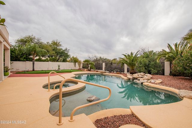 13065 N Woodburne Avenue, Oro Valley, AZ 85755