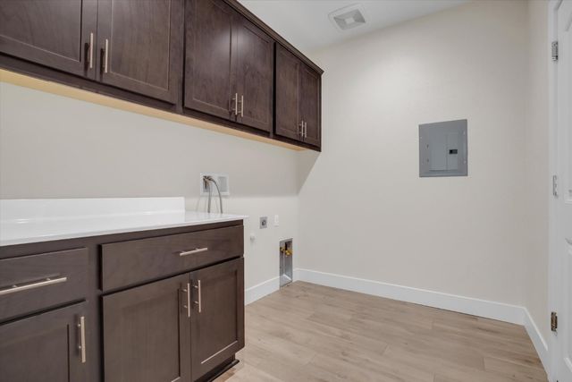 1898 Sanza Rd, Manteca, CA 95337