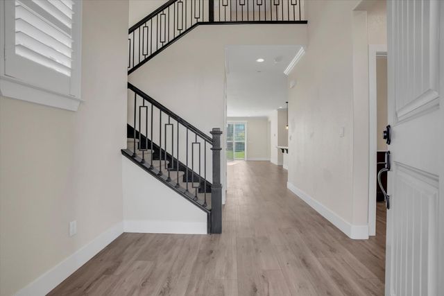 1898 Sanza Rd, Manteca, CA 95337
