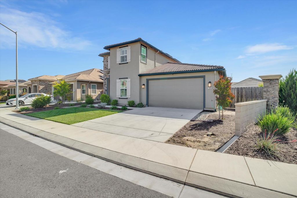 1898 Sanza Rd, Manteca, CA 95337