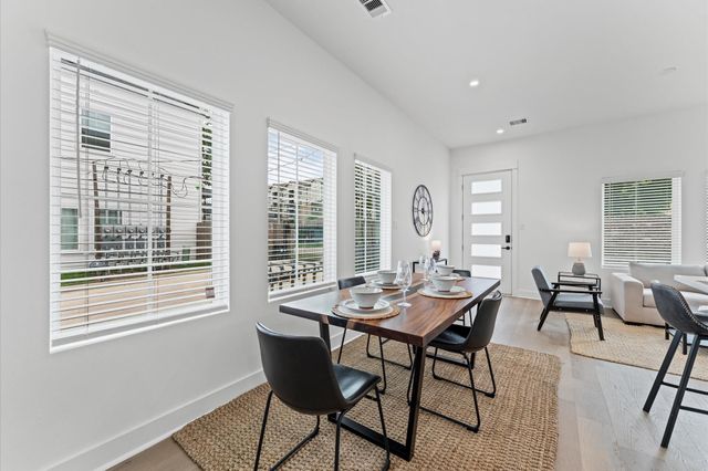 332 Neyland Street, Houston, TX 77022