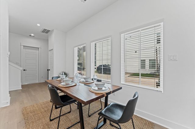 332 Neyland Street, Houston, TX 77022