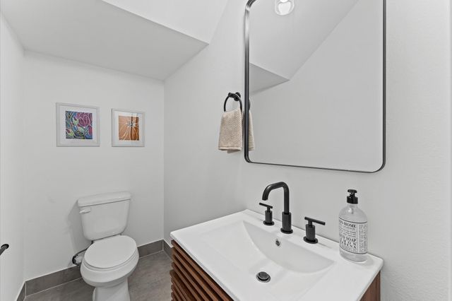 332 Neyland Street, Houston, TX 77022