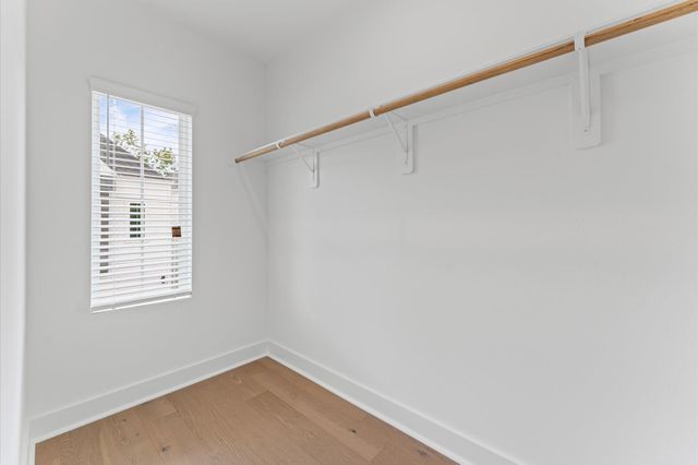 332 Neyland Street, Houston, TX 77022