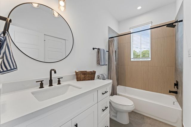 332 Neyland Street, Houston, TX 77022