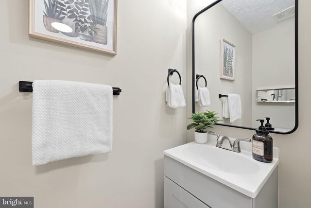 7619 NUTWOOD CT, Rockville, MD 20855