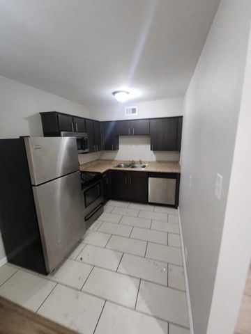 4618 Reiger Avenue 111, Dallas, TX 75246