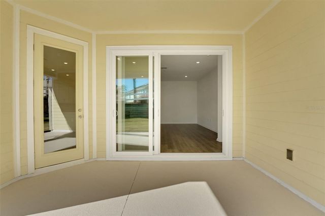 991 FIESTA KEY CIRCLE, Lady Lake, FL 32159