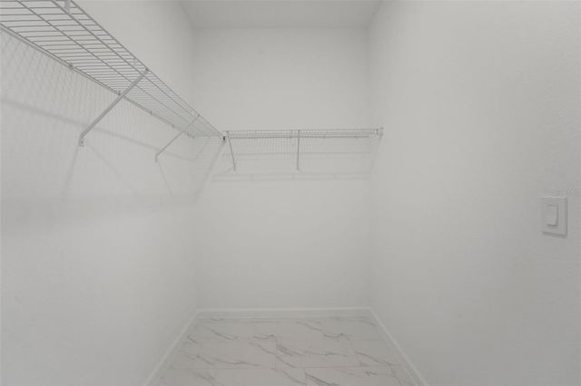 991 FIESTA KEY CIRCLE, Lady Lake, FL 32159