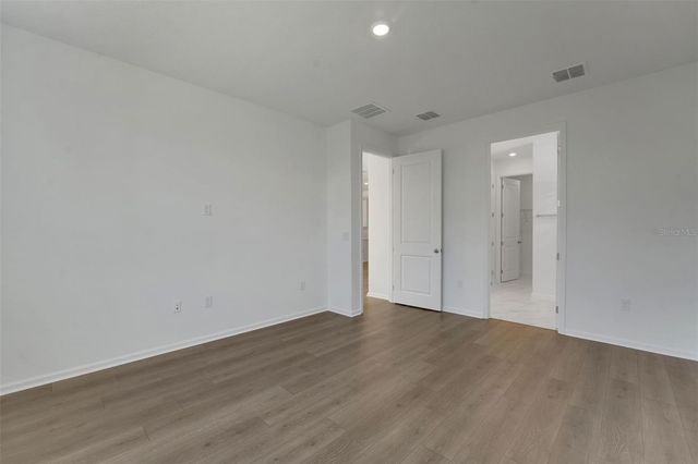 991 FIESTA KEY CIRCLE, Lady Lake, FL 32159