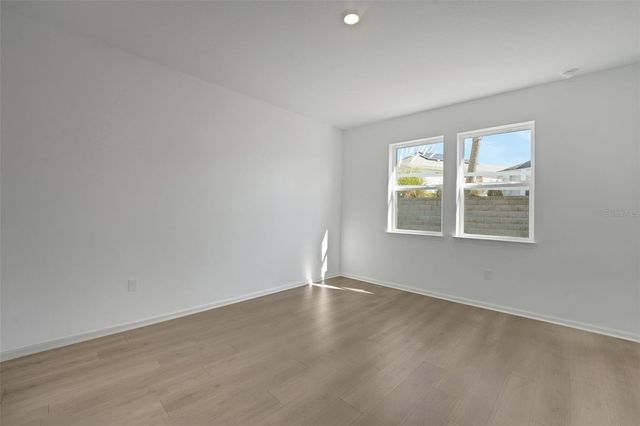 991 FIESTA KEY CIRCLE, Lady Lake, FL 32159