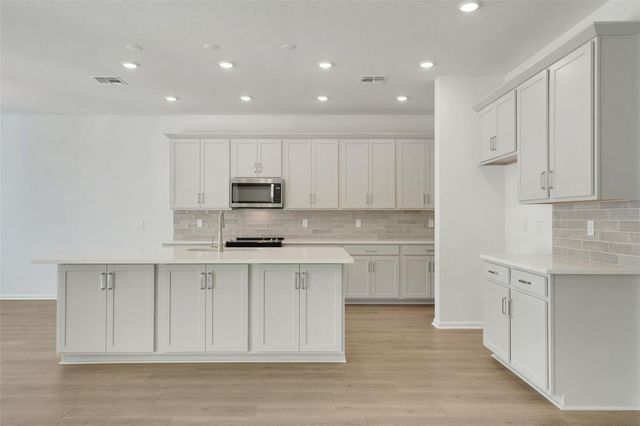 991 FIESTA KEY CIRCLE, Lady Lake, FL 32159