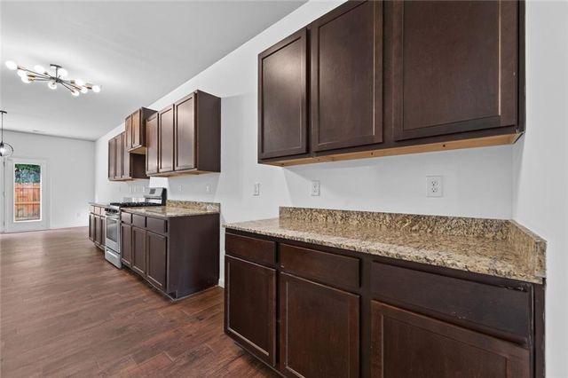 176 Birchfield Way, Dallas, GA 30132