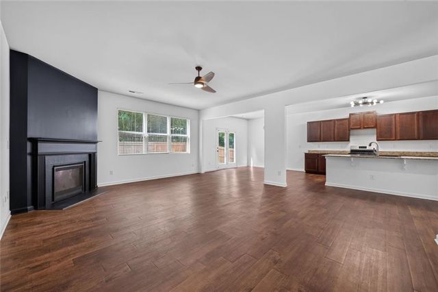 176 Birchfield Way, Dallas, GA 30132