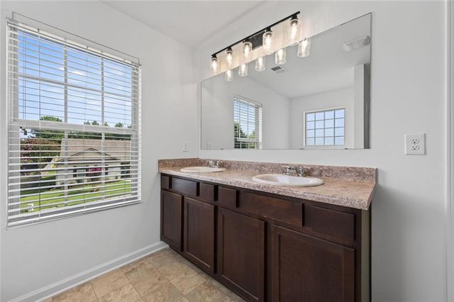 176 Birchfield Way, Dallas, GA 30132