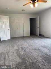204 N RED HILL RD #B, Martinsburg, WV 25401