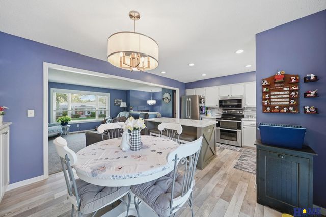 6760 Newton Street, Lincoln, NE 68506