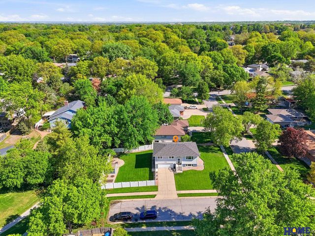 6760 Newton Street, Lincoln, NE 68506
