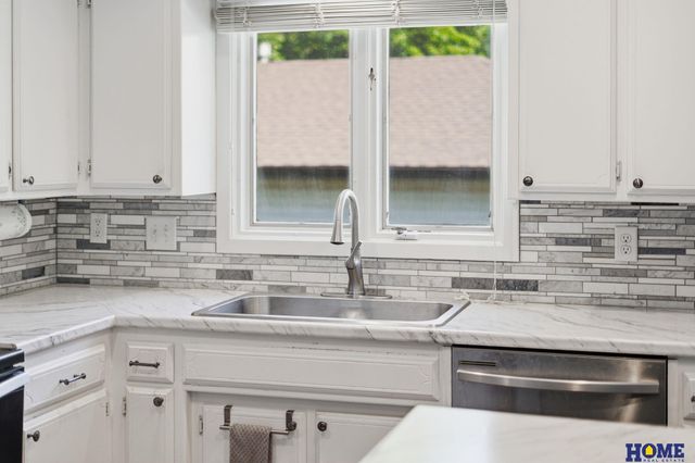6760 Newton Street, Lincoln, NE 68506