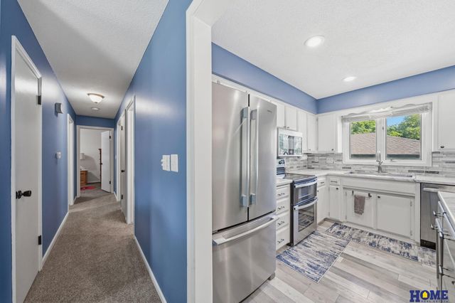 6760 Newton Street, Lincoln, NE 68506