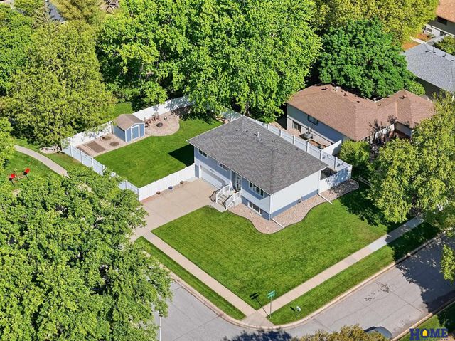 6760 Newton Street, Lincoln, NE 68506