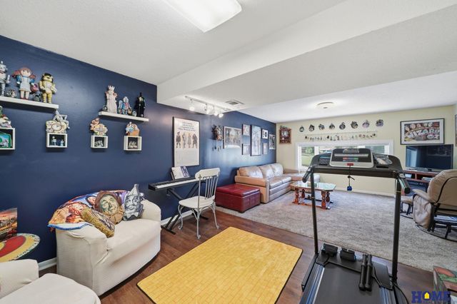 6760 Newton Street, Lincoln, NE 68506