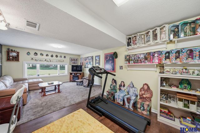 6760 Newton Street, Lincoln, NE 68506
