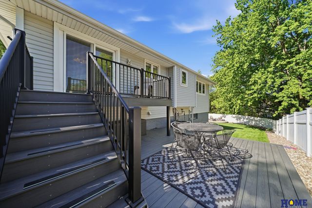 6760 Newton Street, Lincoln, NE 68506