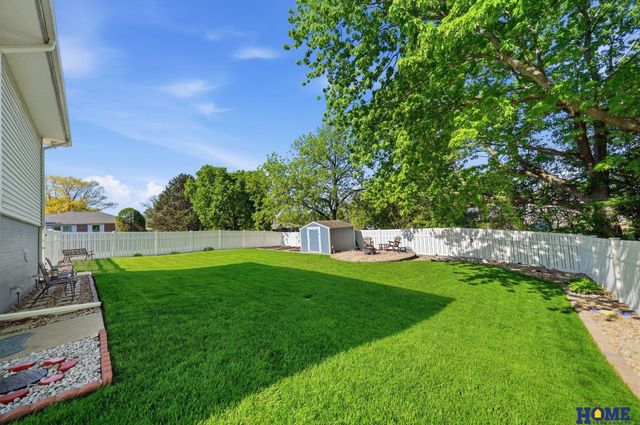 6760 Newton Street, Lincoln, NE 68506