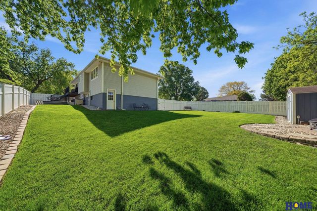 6760 Newton Street, Lincoln, NE 68506