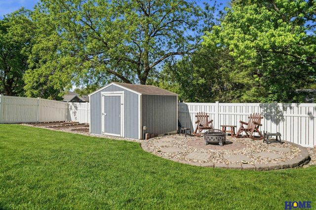 6760 Newton Street, Lincoln, NE 68506