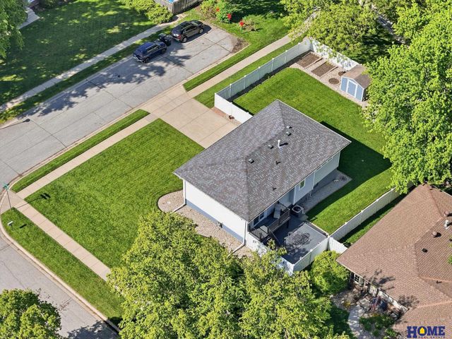6760 Newton Street, Lincoln, NE 68506