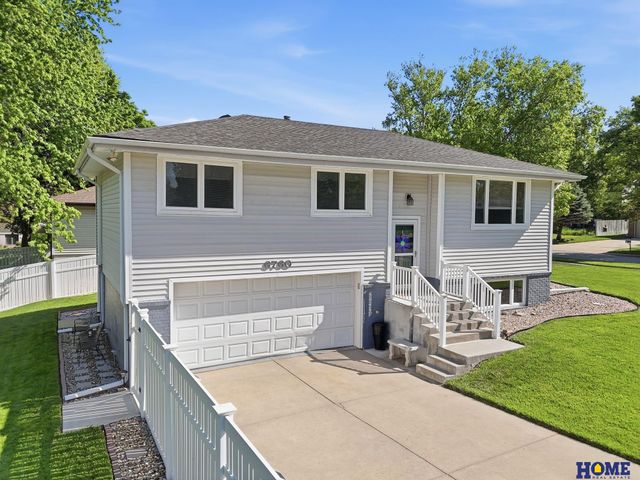 6760 Newton Street, Lincoln, NE 68506
